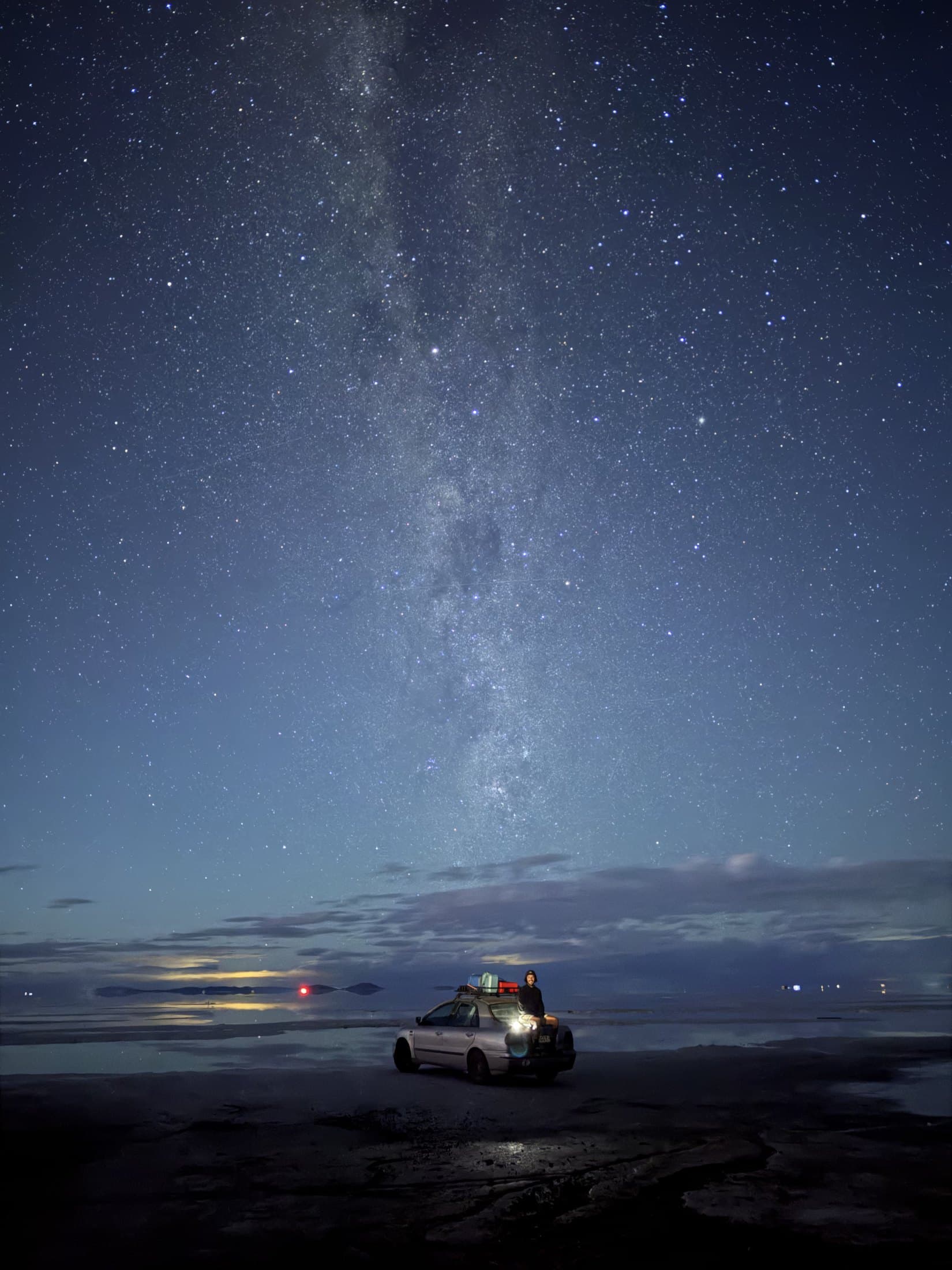 Fiat Marea bajo las estrellas en Uyuni